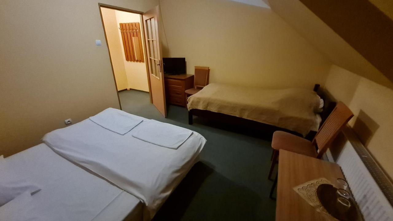 Hotelik Orlik Legnickie Pole Екстериор снимка