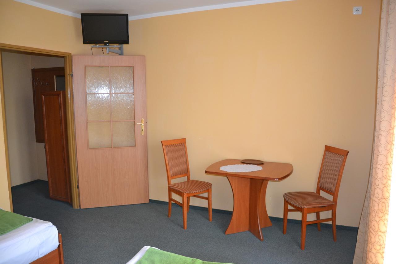 Hotelik Orlik Legnickie Pole Стая снимка